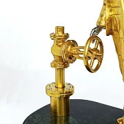 Бронзовая композиция «Сотрудник газовой промышленности» — фотография 4