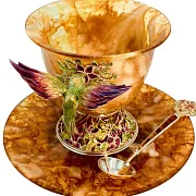 Чайная чашка «Колибри» из янтаря с эмалью — фотография 3